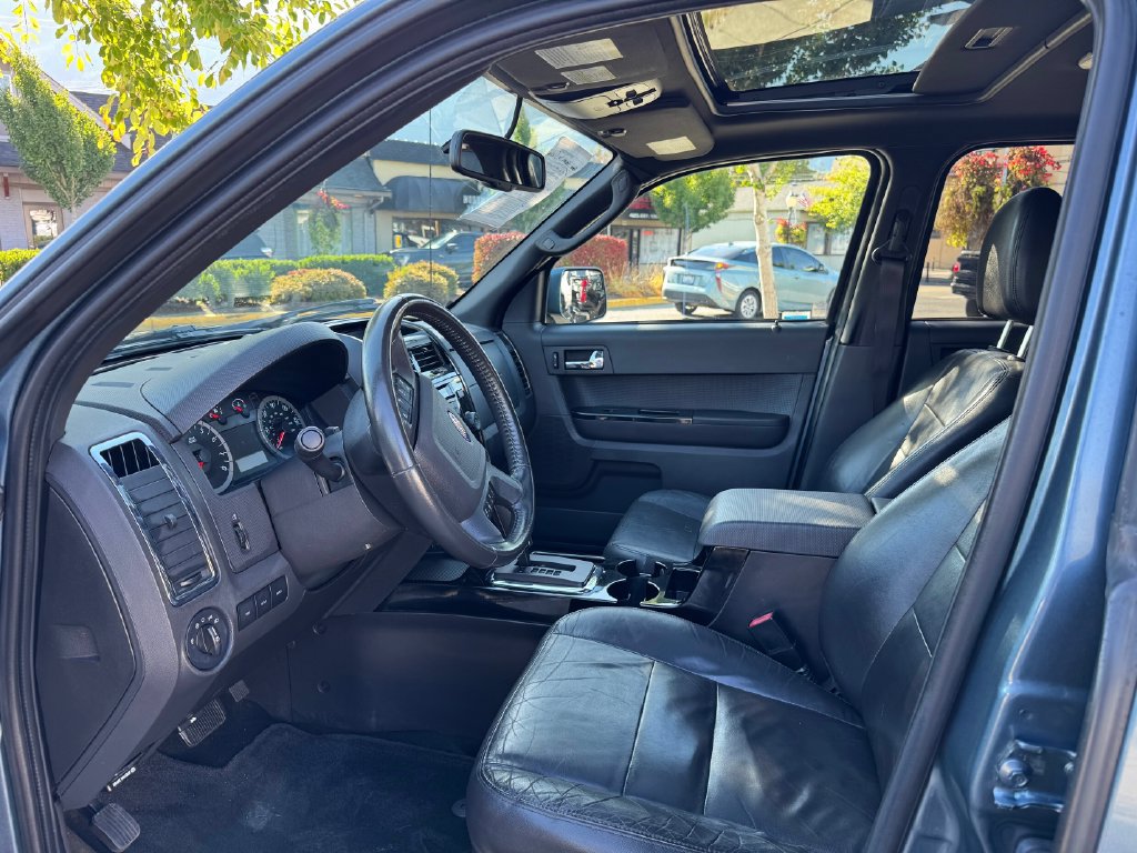 Used 2012 Ford Escape Limited AWD/4WD image 10