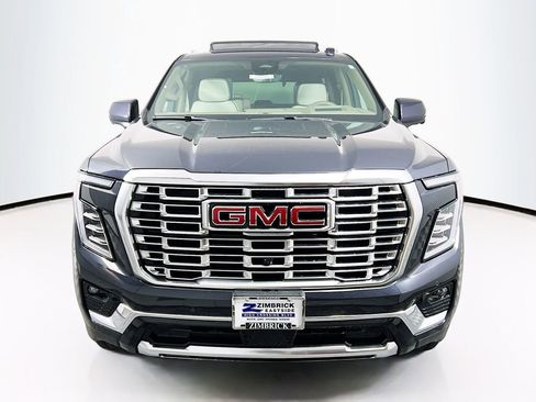 New 2026 GMC Yukon Denali w/ Denali Reserve Package AWD/4WD image 2