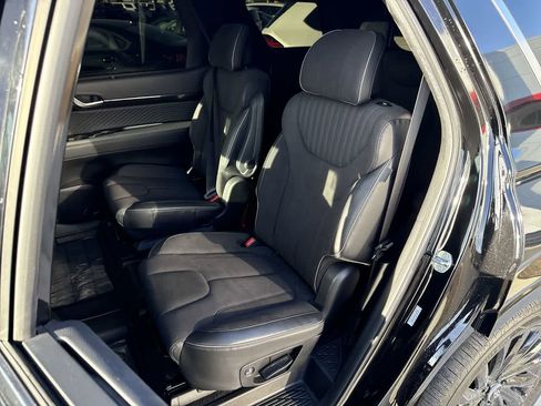 Used 2024 Hyundai Palisade Calligraphy image 12