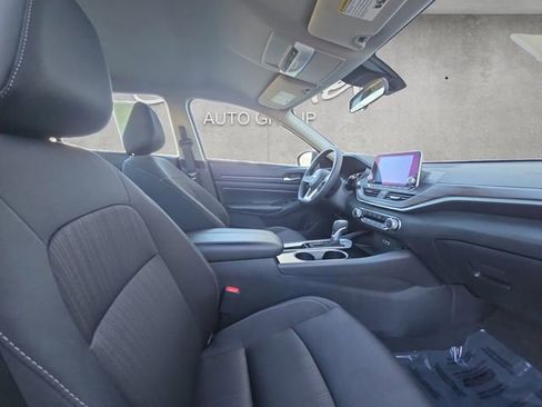 Used 2024 Nissan Altima 2.5 SV image 24