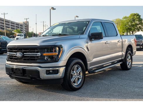 Used 2025 Ford F150 XLT w/ Equipment Group 301A Standard AWD/4WD image 4