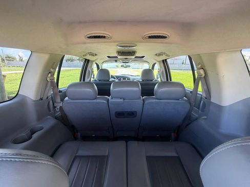 Used 2005 Dodge Durango Limited w/ Trailer Tow Group RWD image 59