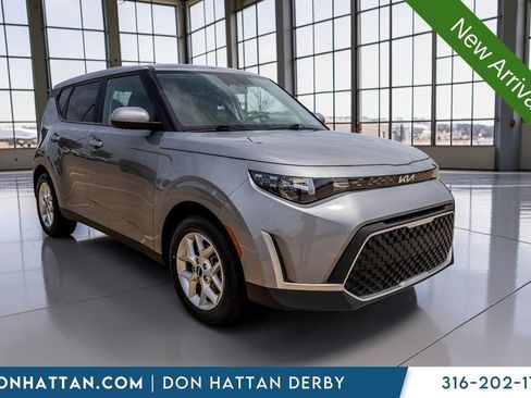 Used 2023 Kia Soul LX w/ LX Technology Package FWD image 36