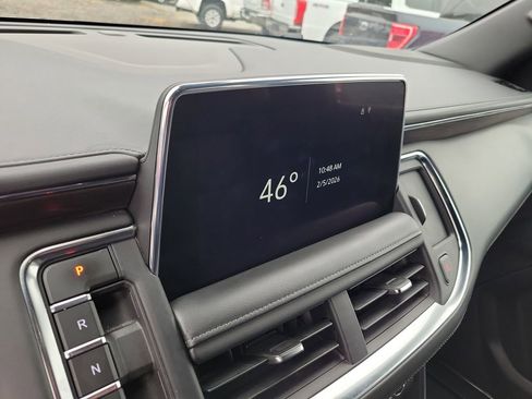 Used 2023 Chevrolet Suburban LT RWD image 23