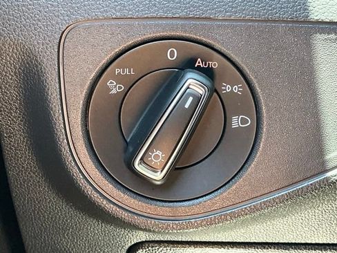 Certified 2023 Volkswagen Atlas SEL R-Line AWD/4WD image 34