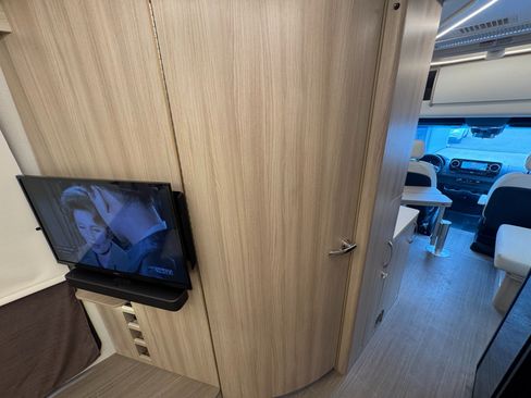 Used 2020 Mercedes-Benz Sprinter 3500 image 60