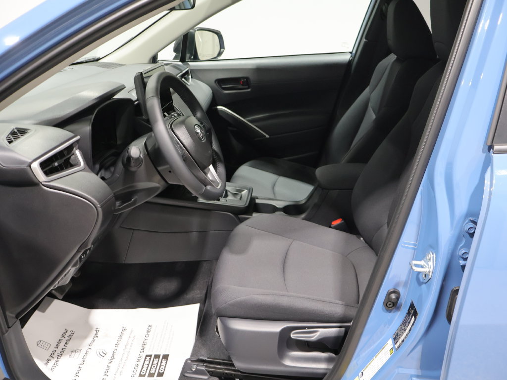 Used 2026 Toyota Corolla Cross LE AWD/4WD image 10