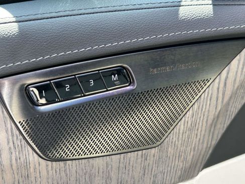Certified 2022 Volvo XC90 T6 Inscription w/ Lounge Package image 20