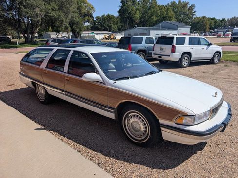 Used 1996 Buick Roadmaster Estate image 4