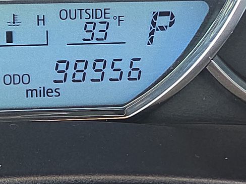 Used 2016 Toyota Corolla LE FWD image 25