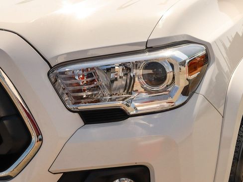 Used 2023 Toyota Tacoma SR5 RWD image 10