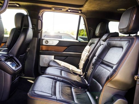 Used 2023 Lincoln Navigator L Black Label AWD/4WD image 34
