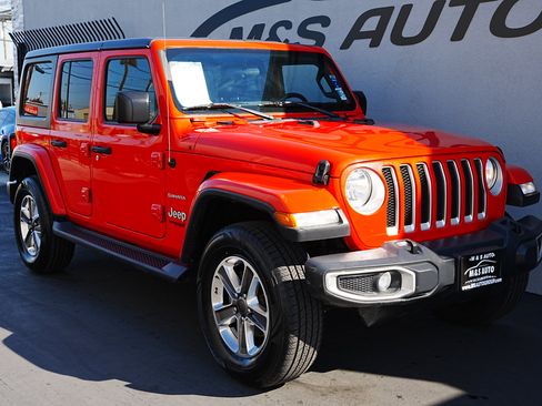 Used 2020 Jeep Wrangler Unlimited Sahara image 3