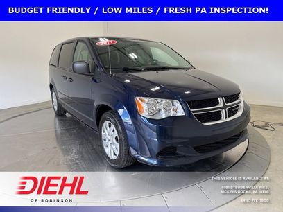 Used 2017 Dodge Grand Caravan SE w/ UConnect Hands-Free Group