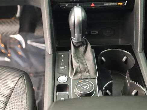 Used 2018 Volkswagen Atlas SEL Premium image 21