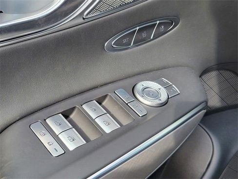 Used 2025 Genesis Electrified GV70 Advanced w/ Prestige Package image 18