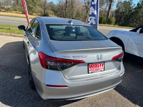 Used 2024 Honda Civic Sport image 6