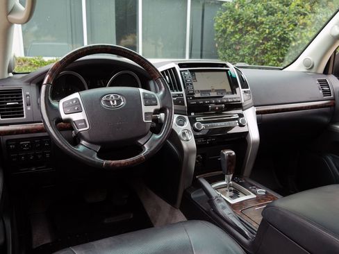 Used 2015 Toyota Land Cruiser AWD/4WD image 5