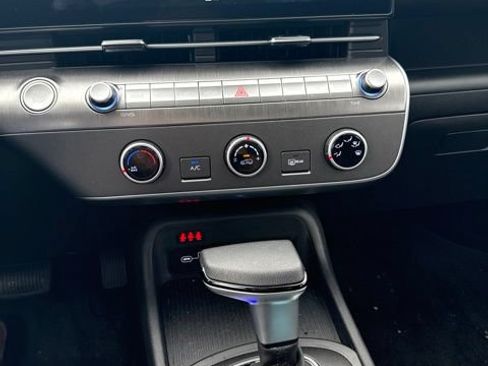 Used 2026 Hyundai Kona SE AWD/4WD image 6