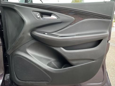 Used 2018 Buick Envision Essence FWD image 35