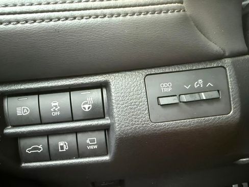 Used 2020 Toyota Avalon Touring w/ Advanced Safety Package image 17