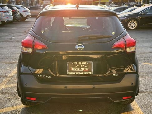 Used 2020 Nissan Kicks SV image 13