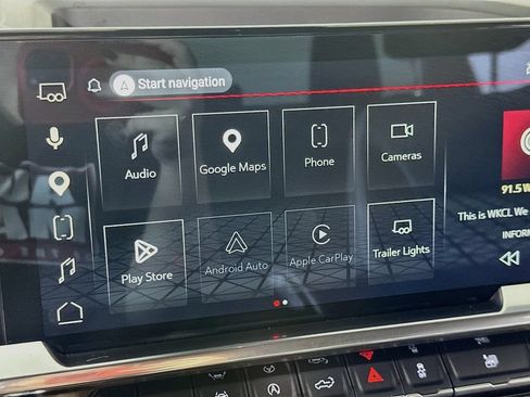 Used 2025 GMC Sierra 1500 SLT AWD/4WD image 26