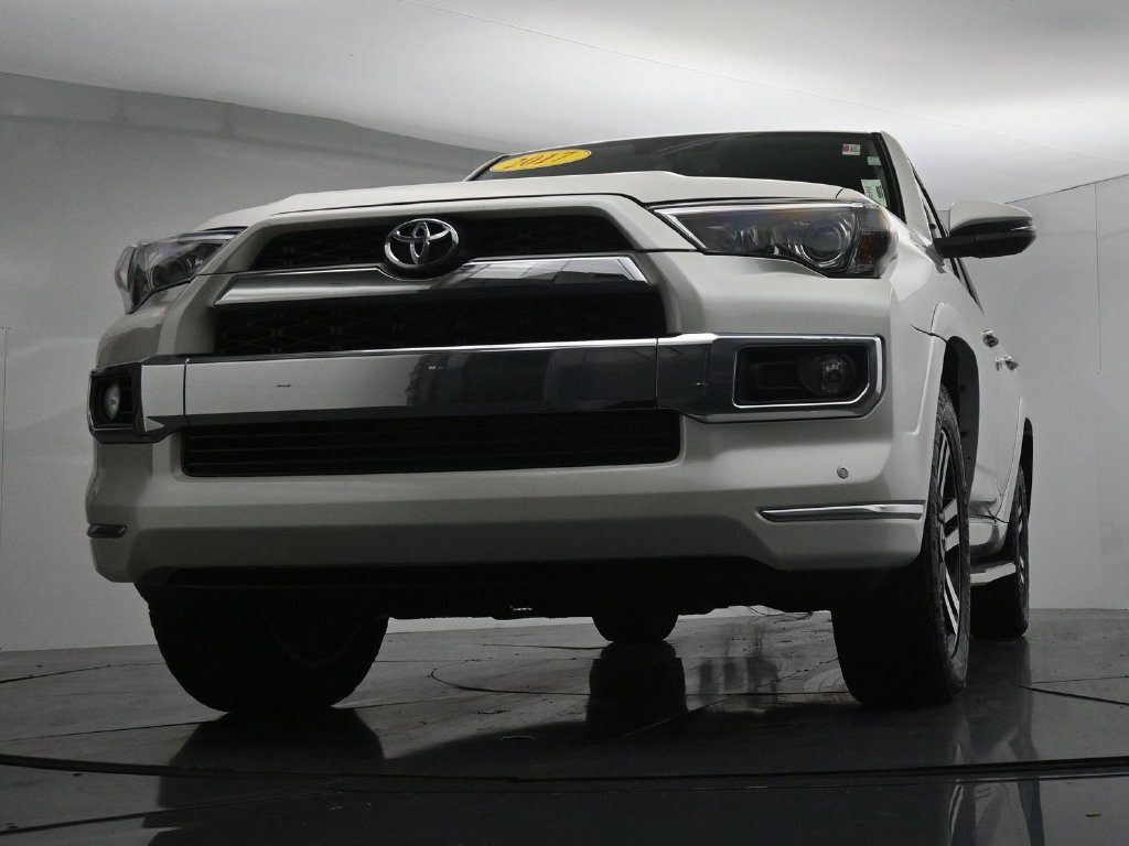 Used 2017 Toyota 4Runner Limited AWD/4WD image 39