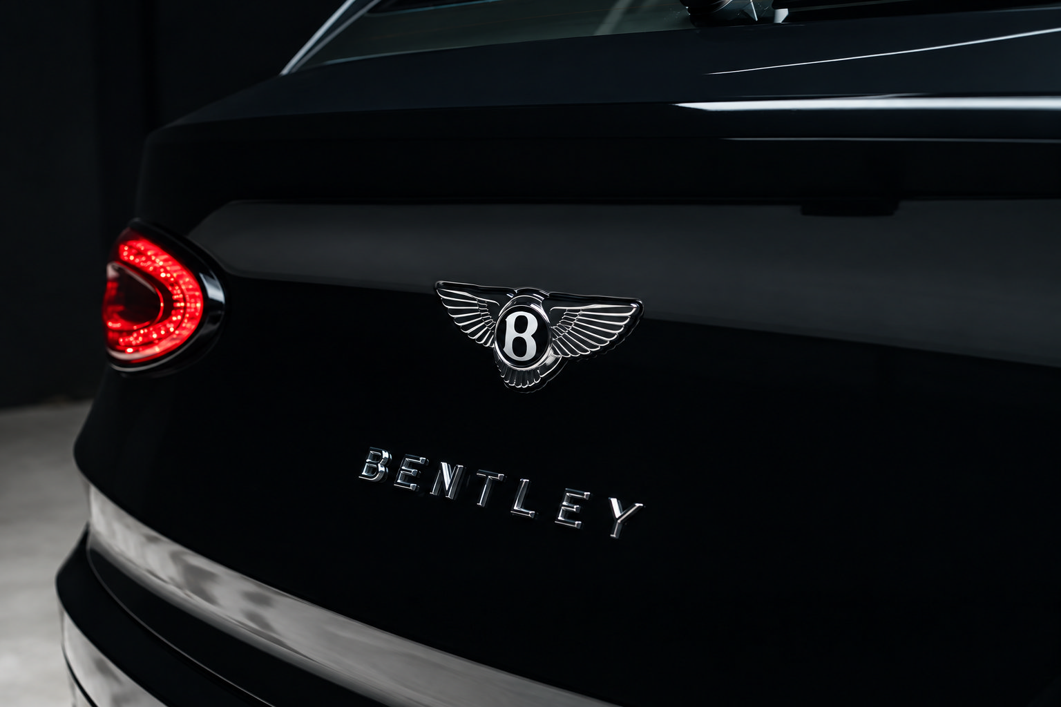 Used 2022 Bentley Bentayga AWD/4WD image 20