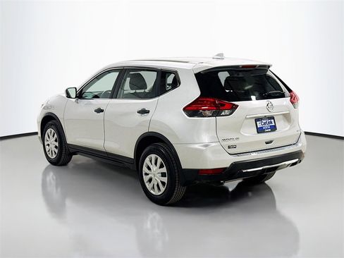 Used 2017 Nissan Rogue S image 5