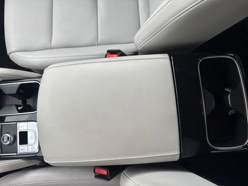 Used 2024 Kia Telluride S FWD image 33