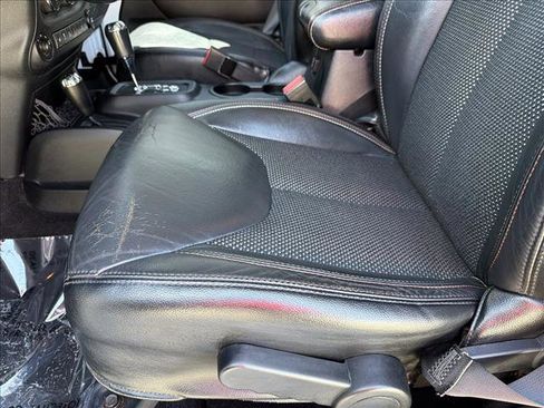 Used 2016 Jeep Wrangler 75th Anniversary image 12