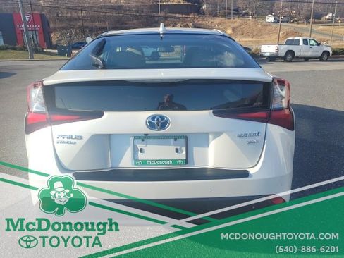Certified 2022 Toyota Prius LE image 7