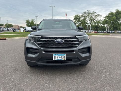 Used 2020 Ford Explorer XLT w/ Class III Trailer Tow Package AWD/4WD image 2