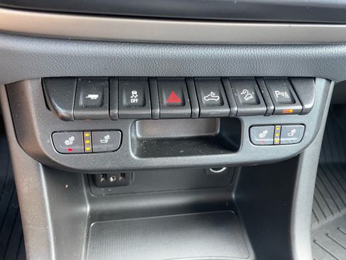 Used 2019 Chevrolet Colorado Z71 AWD/4WD image 19
