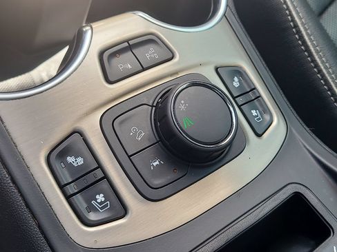 Used 2020 GMC Terrain Denali w/ Denali Premium Package FWD image 27