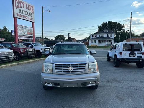 Used 2004 Cadillac Escalade EXT AWD/4WD image 2