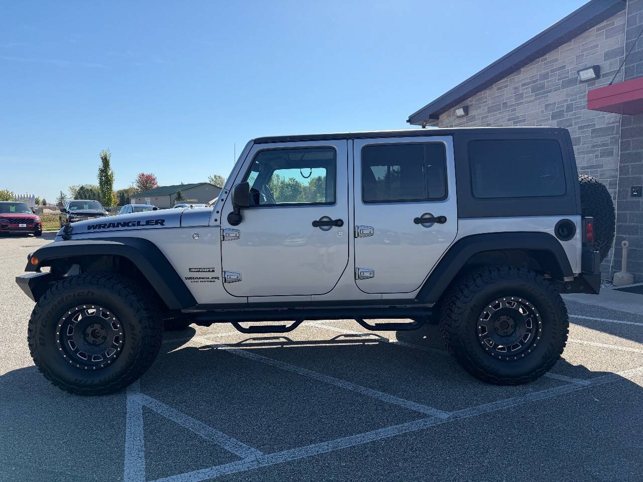 Used 2016 Jeep Wrangler Unlimited Sport w/ Quick Order Package 23S AWD/4WD image 9