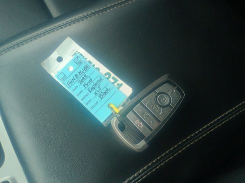 Used 2022 Ford Explorer XLT w/ Equipment Group 202A image 36