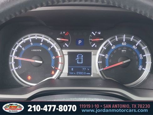 Used 2018 Toyota 4Runner SR5 Premium AWD/4WD image 27