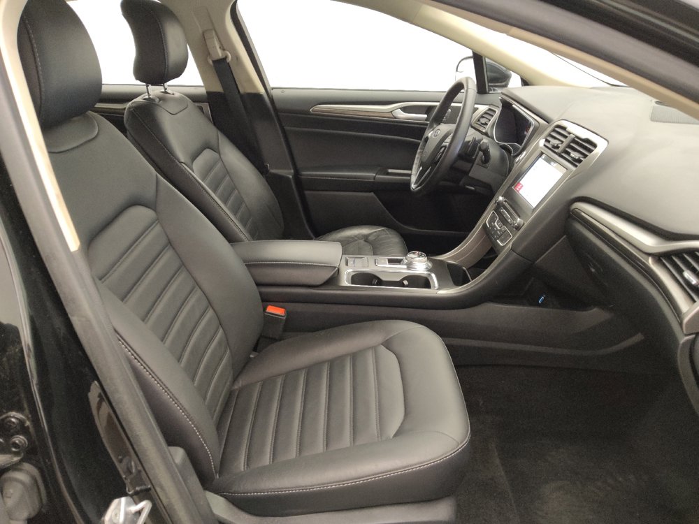 Used 2018 Ford Fusion SE w/ Fusion SE Technology Package FWD image 21