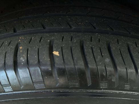 Used 2021 Chevrolet Equinox LT image 49