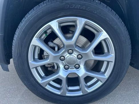 Used 2022 Jeep Compass Latitude AWD/4WD image 15