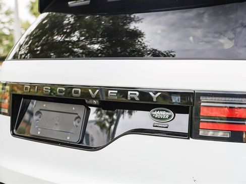 Used 2023 Land Rover Discovery HSE R-Dynamic AWD/4WD image 15