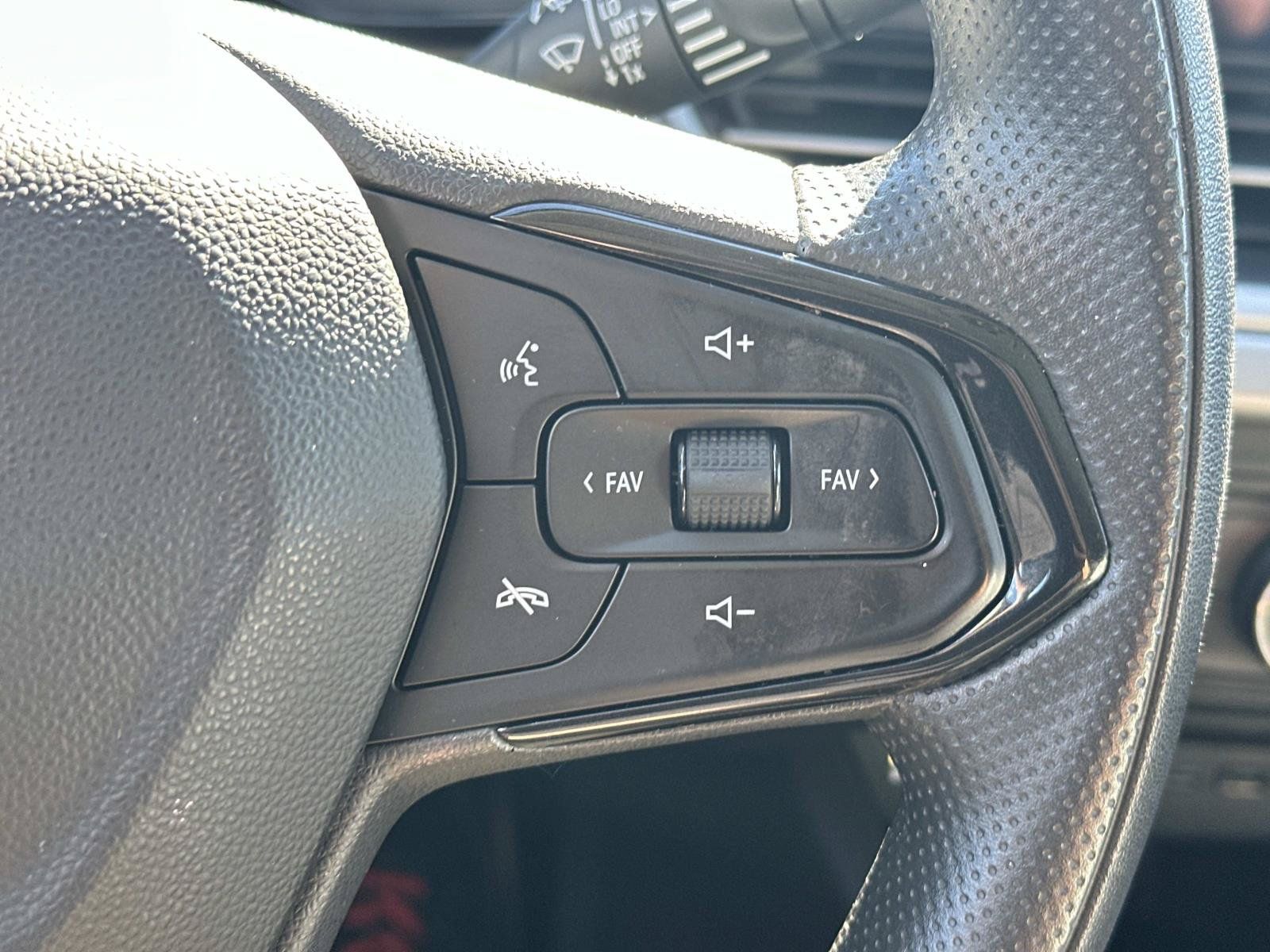 Certified 2024 Chevrolet Trax LS w/ LS Convenience Package FWD image 22