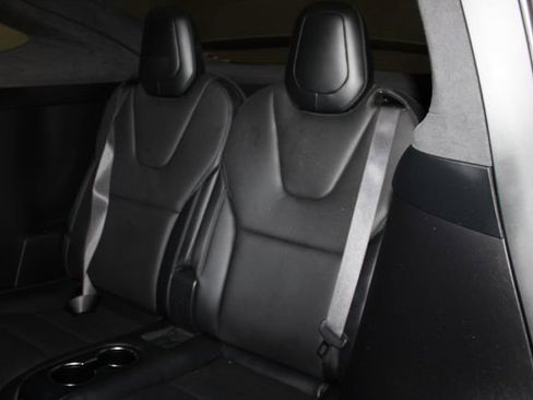 Used 2022 Tesla Model X Base image 11