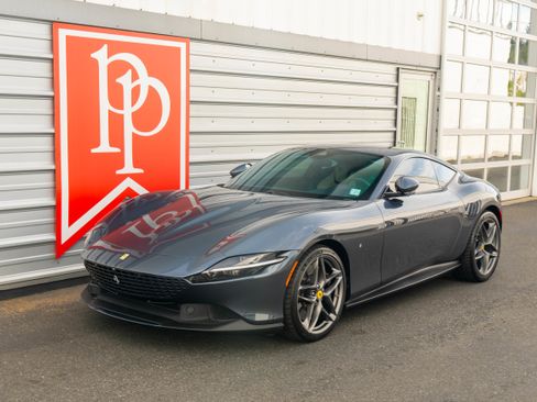 Used 2021 Ferrari Roma RWD image 34