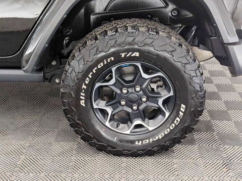 Used 2022 Jeep Wrangler Unlimited Rubicon 4xe w/ Cold Weather Group image 14