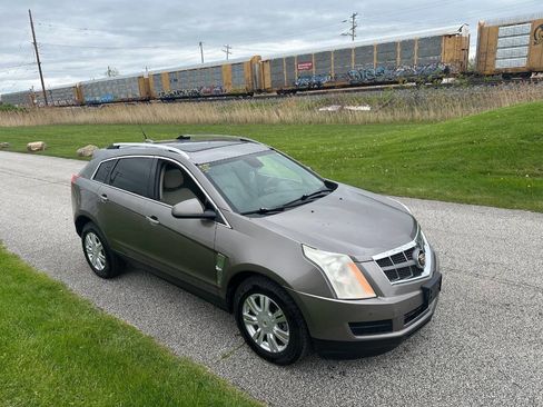 Used 2011 Cadillac SRX Luxury AWD/4WD image 6