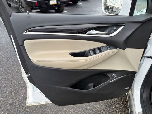 Used 2020 Buick Enclave Essence w/ Sound and Sites Package image 19